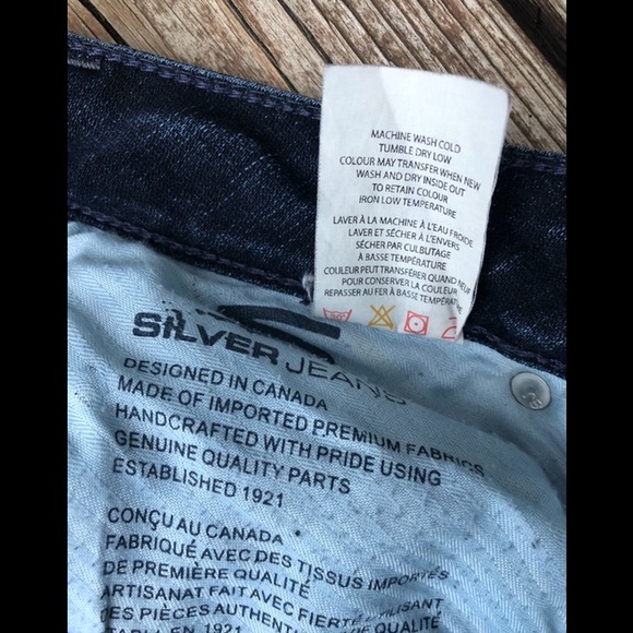 Silver Jeans Size 28 - Picture 5 of 9
